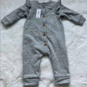Baby gap girls one piece. NWT size 6-9 months